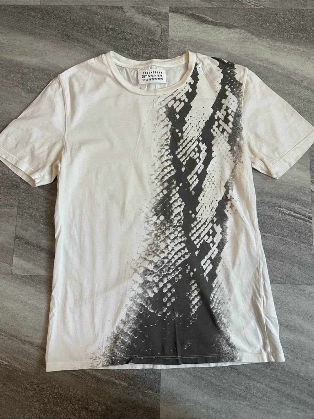 Maison Martin Margiela 2011 t-shirt Size 10 - Picture 4 of 6
